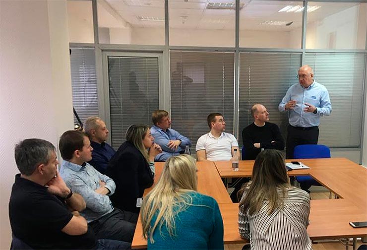 Сотрудники компании «Атомпрофи+» посетили завод концерна Deceuninck в Протвино