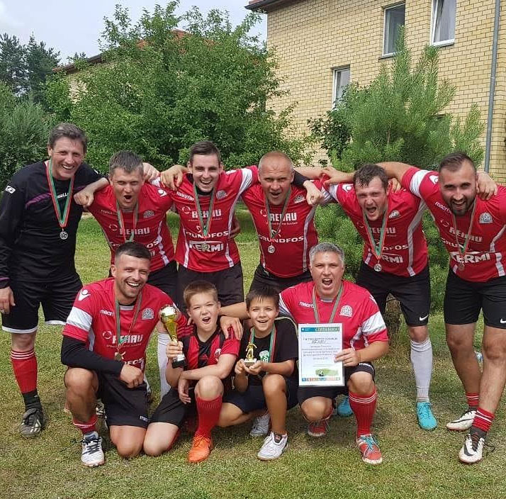 В помощь детям: футбольная команда REHAU сыграла в благотворительном турнире