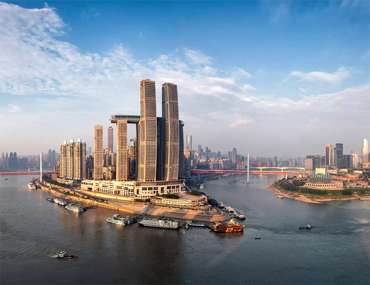 В Китае остеклён горизонтальный небоскрёб