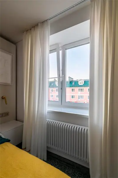 Окна для новой жизни KÖMMERLING в спальне участников программы «Большая переделка»
