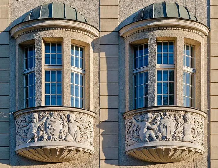 Эркерные окна должны советовать архитектурному стилю