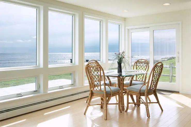 Южные окна могут вызвать сильный перегрев помещений без эффективной солнцезащиты